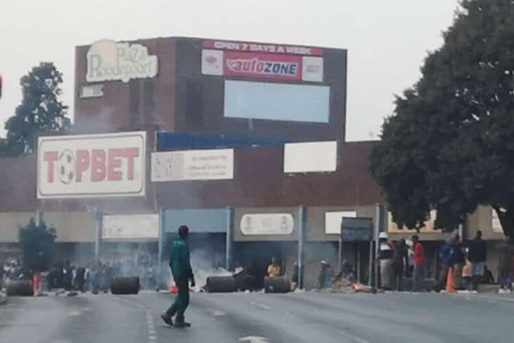 roodepoort cbd protest