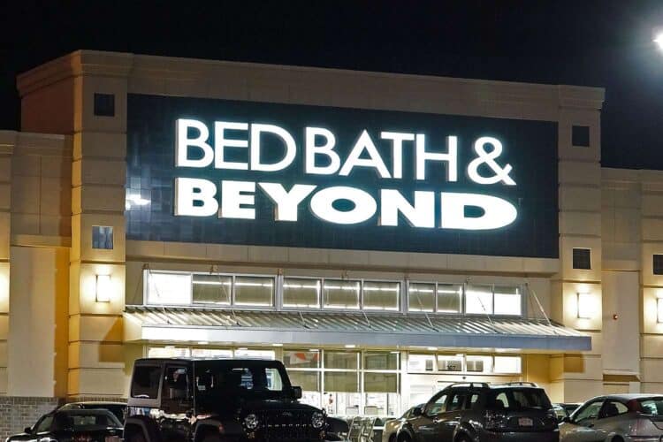 Bed, Bath and Beyond CFO Gustavo Arnal, falls to his death