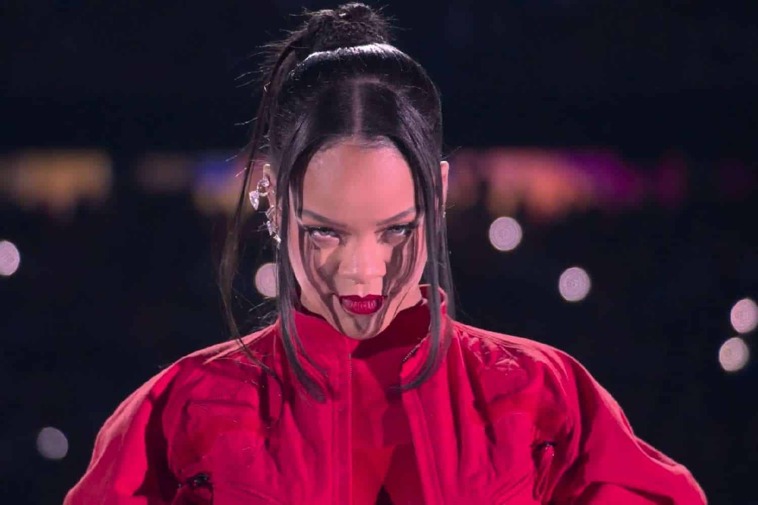 Rihanna pregnant nfl super bowl