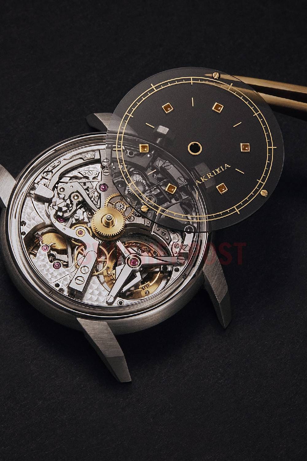 LVRR-01 watch Louis Vuitton atelier akrivia 