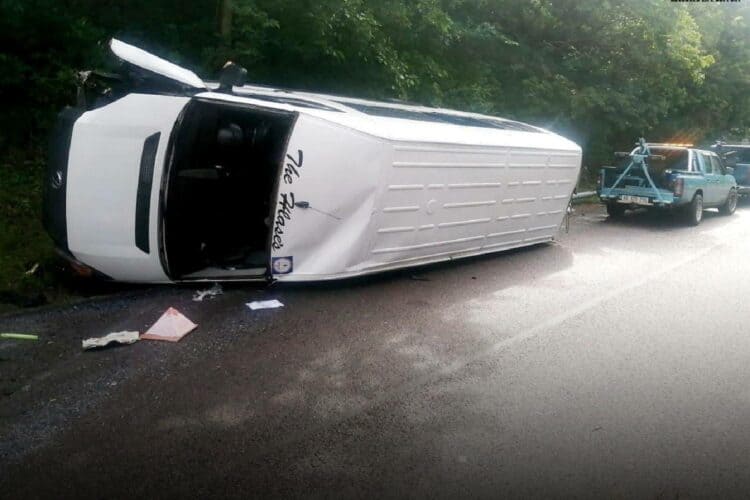 m1 higginson highway taxi crash