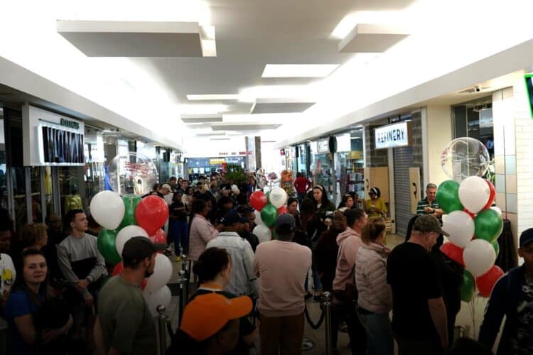 Highveld mall robbery suspects foschini video