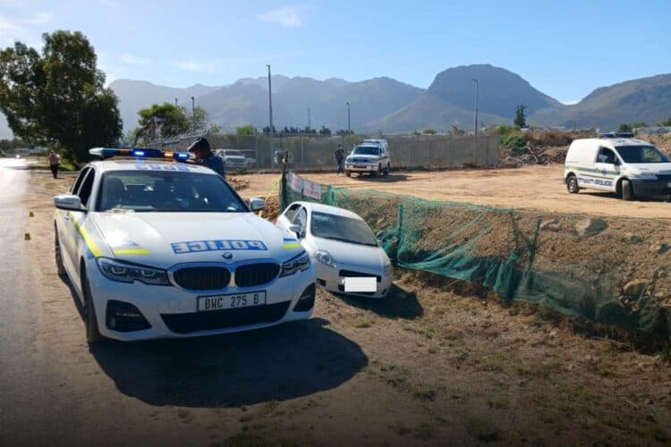 Paarl tik drug dealers arrested high-speed chase