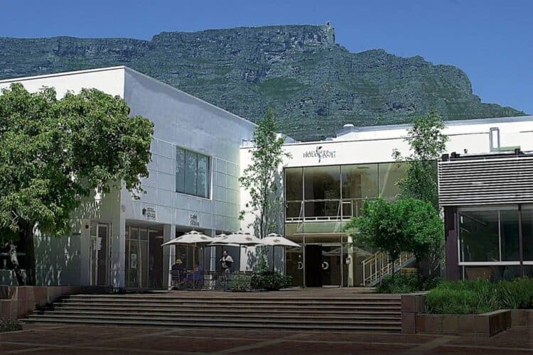 jewish community centre bomb scare