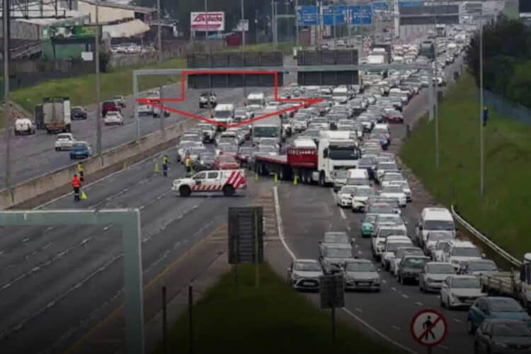 r21 ekurhuleni bus crash