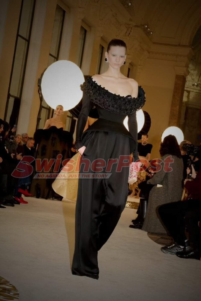 Schiaparelli,schiaparelli couture 2025,schiaparelli haute couture,schiaparelli ss25,haute couture,haute couture 2025,haute couture week,haute couture week paris,haute couture week paris 2025,haute couture week 2025 dates,haute couture week july 2025,haute couture week schedule