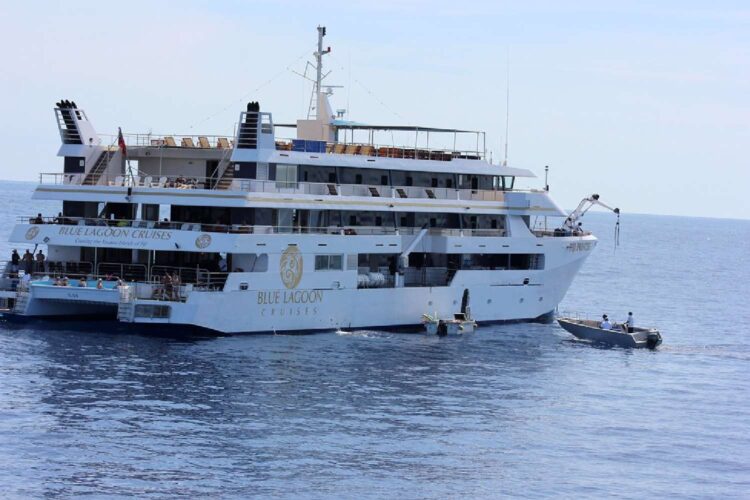 blue lagoon cruise ship fiji