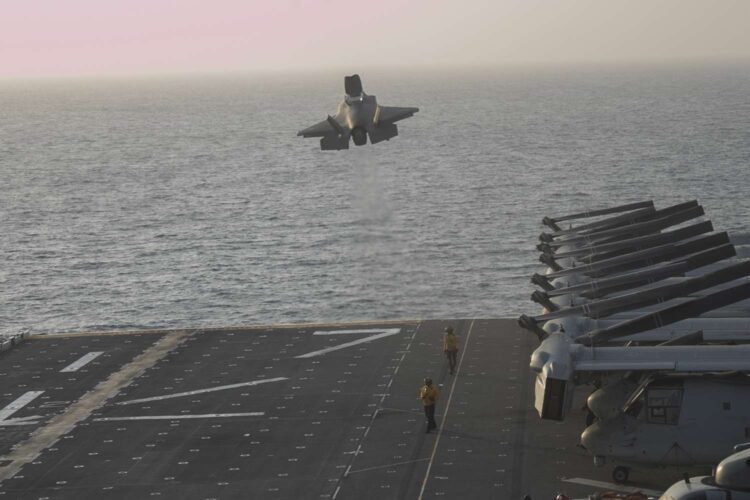 iran us war strait of hormuz