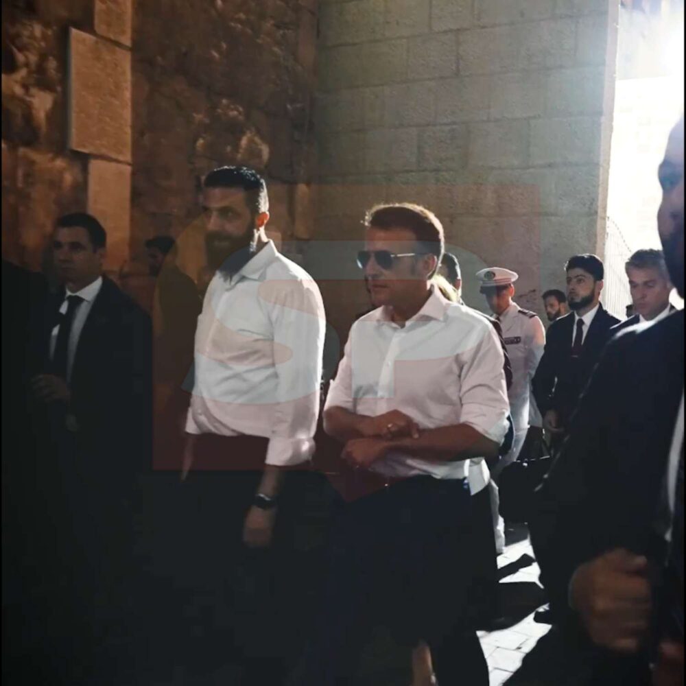 emmanuel macron ahmed al sharaa demascus syria 2