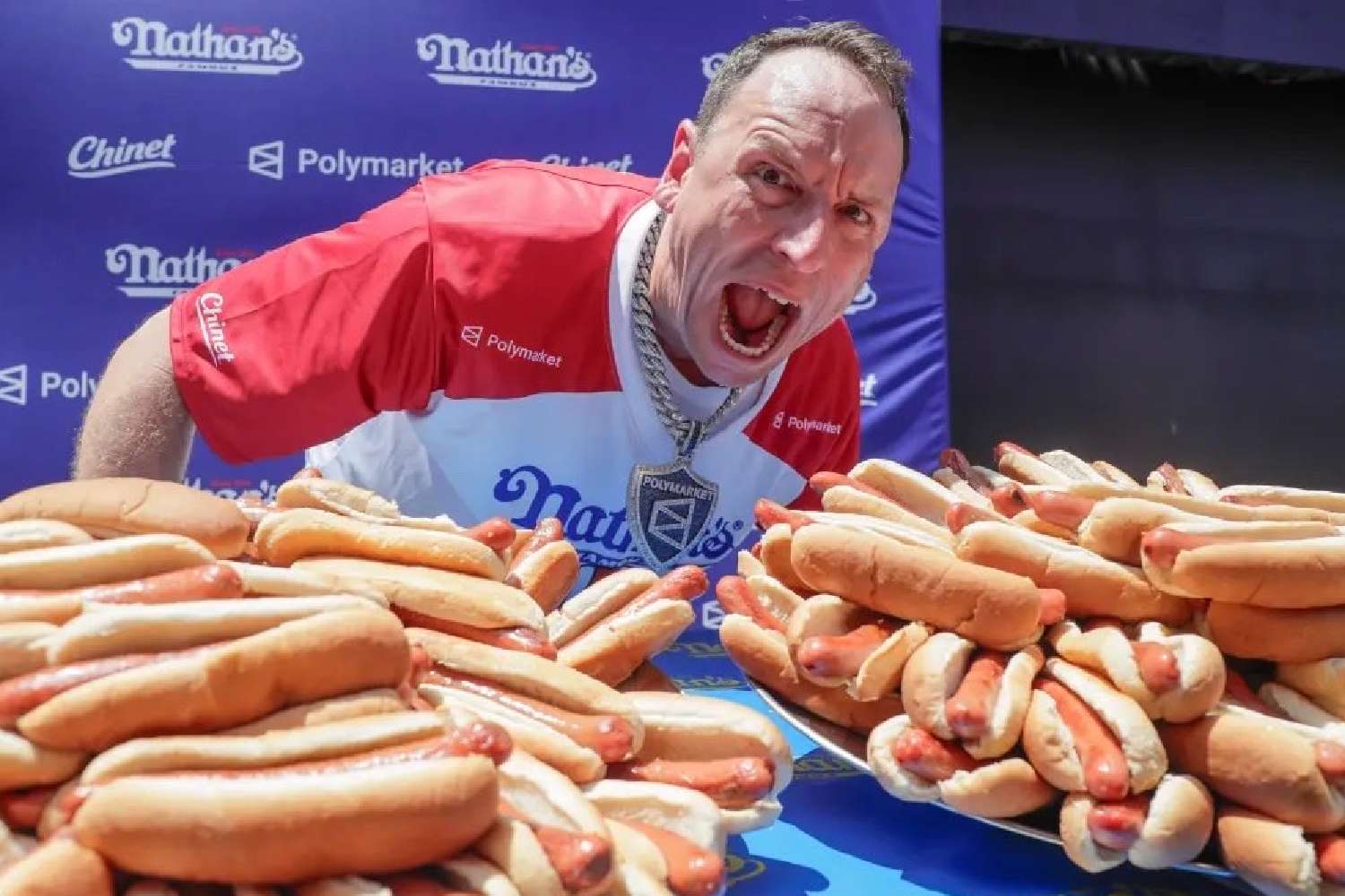 joey chestnut meat mangler wins contest