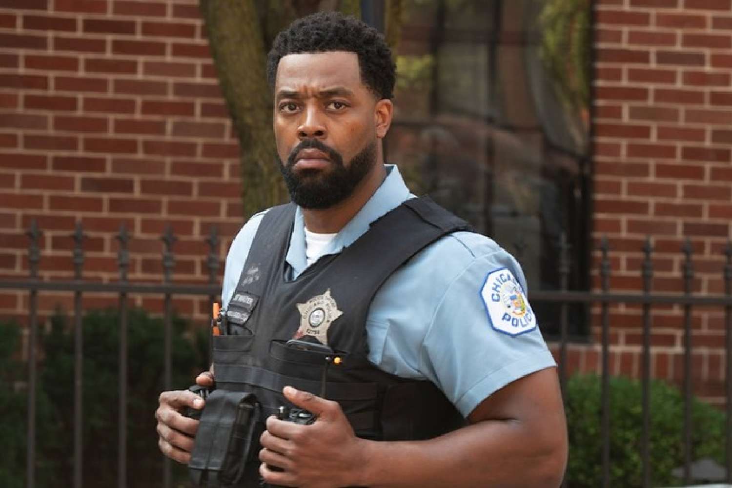 laroyce hawkins leaving chicago pd season 14