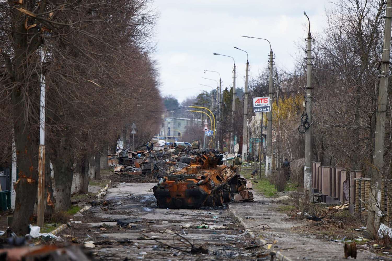 russian strike on kyiv kills 27