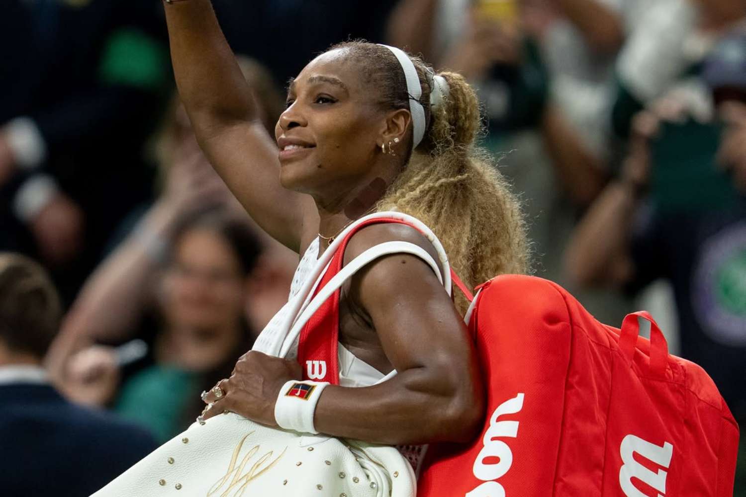 serena williams wimbledon singles return