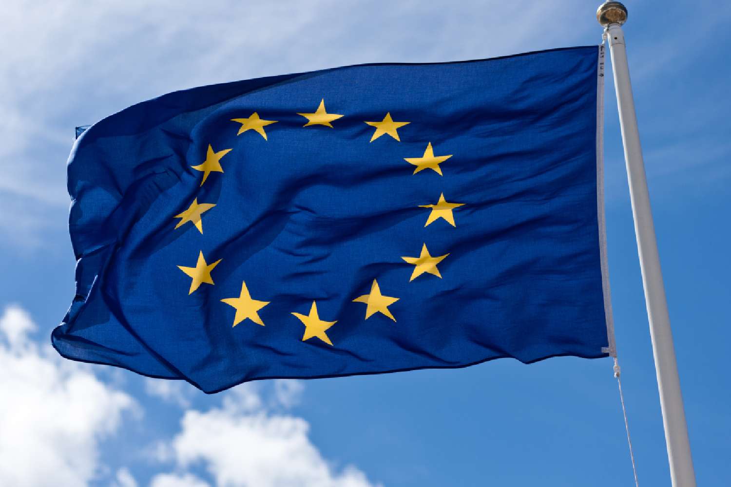 eu ai labelling rules take effect synthetic media
