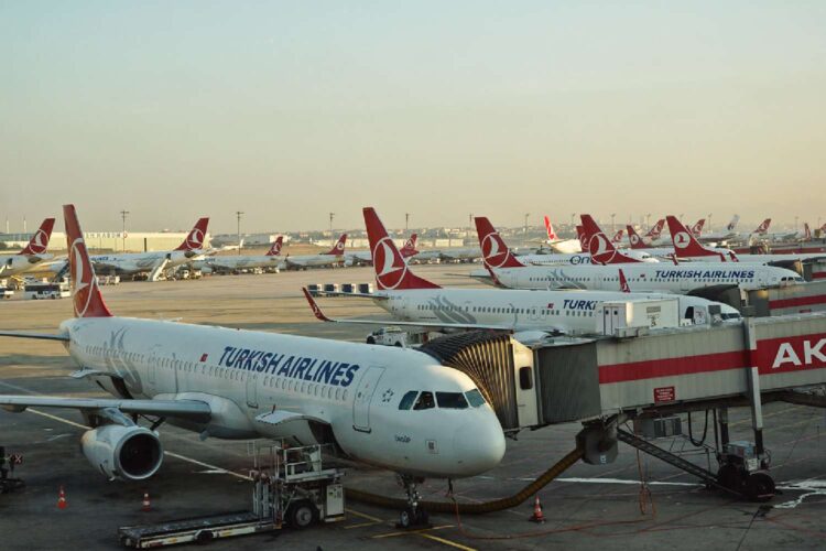 istanbul airport overtakes heathrow europe busiest