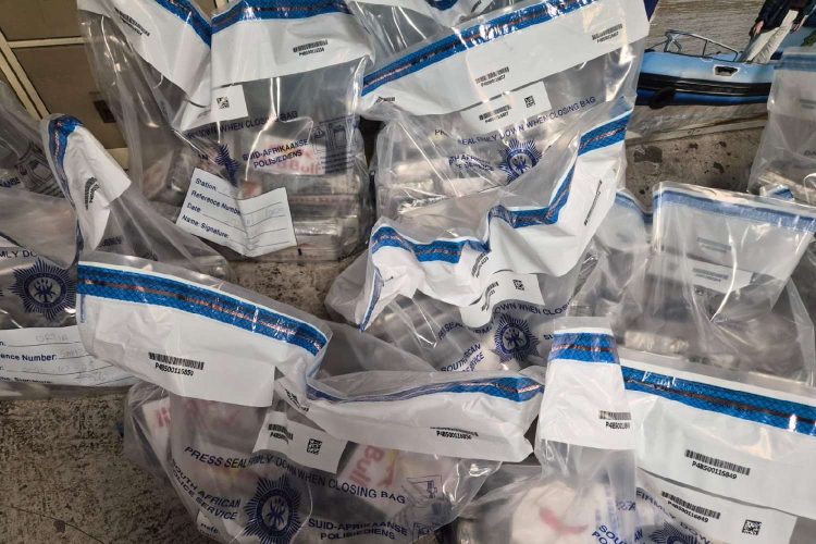 or tambo cocaine seizure police intercept 250kg haul